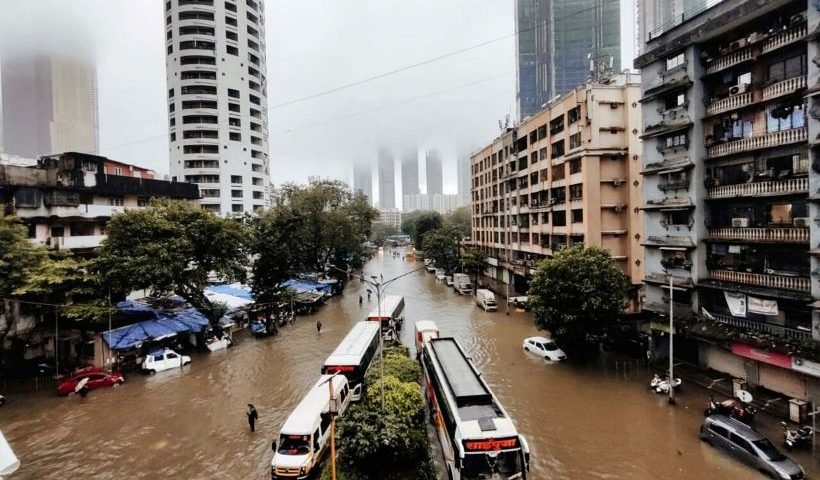 मूसलाधार बारिश