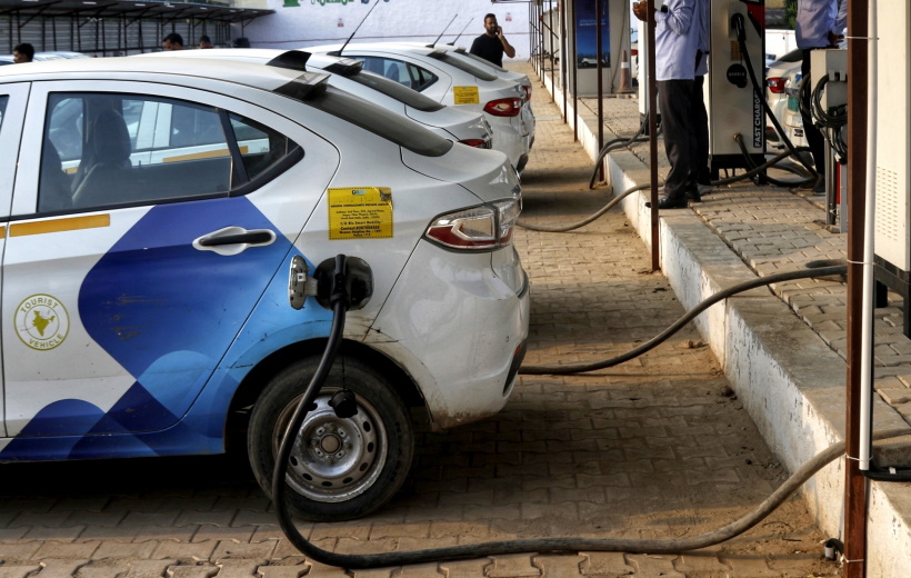 Gurugram : Vehicles stand on a charging mode at India's largest Electric vehicle's Charging Station and Solutions during the trial run Delhi to Jaipur in Nawada Fatehpur Sector 86 Gurugram, Haryana