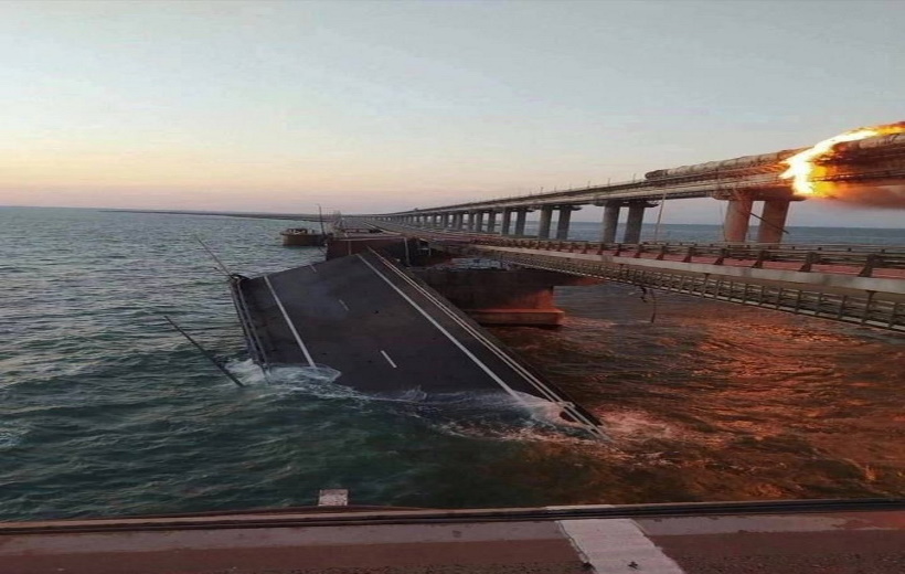 Explosion hits bridge connecting russia and crimea