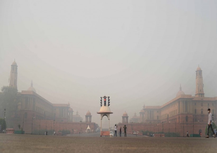 New Delhi: Delhi air quality turns hazardous after Diwali