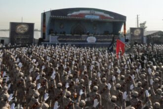 Iranian armed forces held a military parade