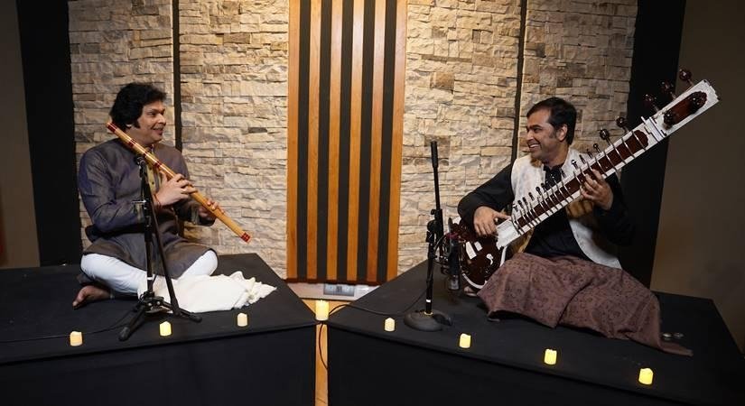 Purbayan Chatterjee(R) and Rakesh Chaurasia(L) release new album