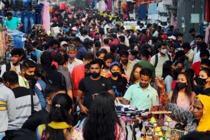 Crowded at Sarojini Nagar