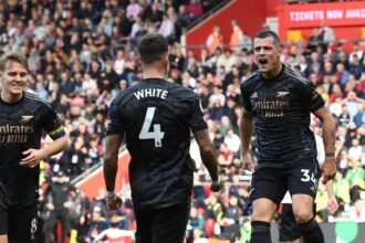 Leaders Arsenal held at Southampton, Newcastle up to fourth