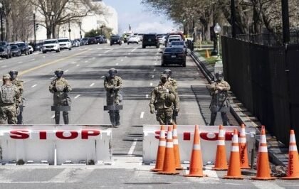 U.S. Capitol lockdown lifted after one officer, suspect killed in vehicle attack