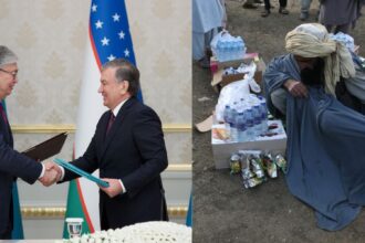 Uzbekistan's President Shavkat Mirziyoyev (R) and his visiting Kazakhstan's counterpart Kassym-Jomart Tokayev