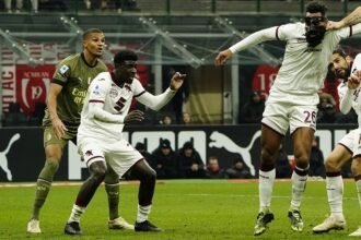 Giroud ends Milan's dismal run with winner against Torino