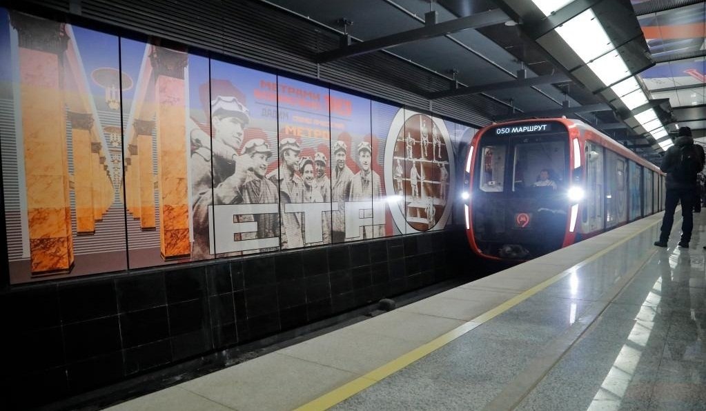 Moscow opens world's longest subway line