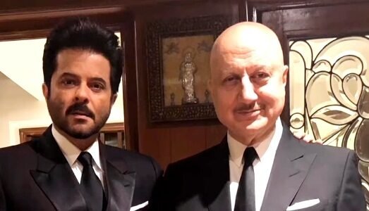 Anil takes oxygen therapy, Anupam quips