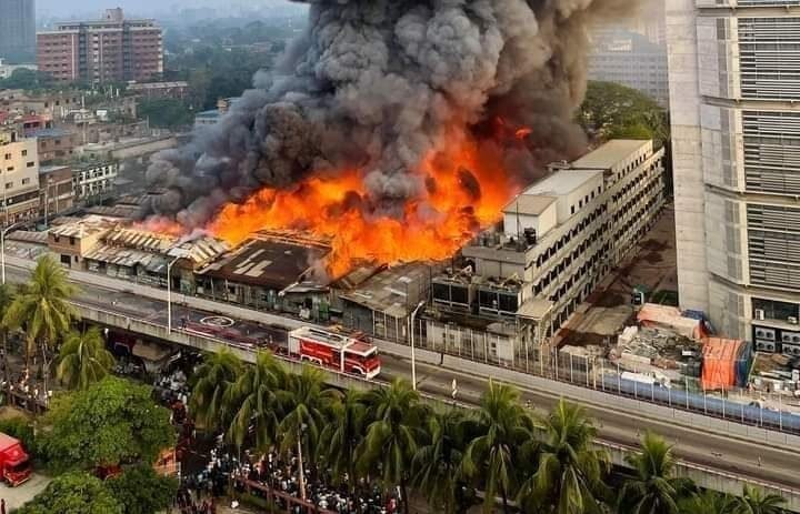 Massive fire in biggest wholesale market