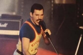 Queen frontman Freddie Mercury