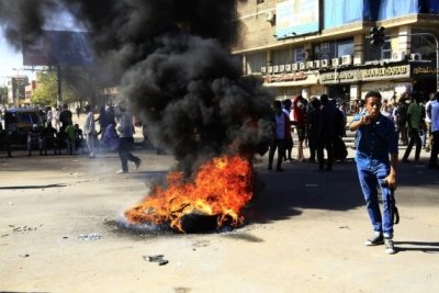 Sudanese citizens demonstrate in Khartoum