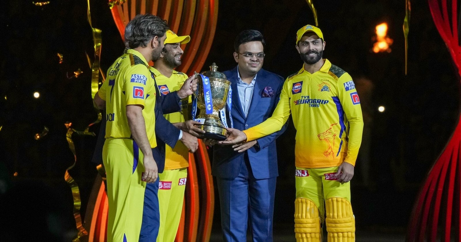 Secretary of Board of Control for Cricket in India Jay Shah presents the IPL 2023 trophy to MS Dhoni, Ravindra Jadeja and Ambati Rayudu