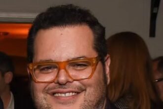 Josh Gad