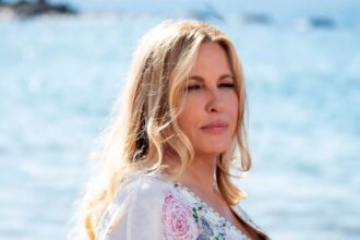 jennifer coolidge the white lotus