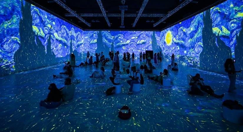 Immersive art exhibit Van Gogh 360°