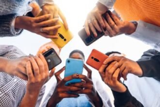 India's Smartphone Users Benefit By Rs 6 For Every Re 1 They Spend: Study