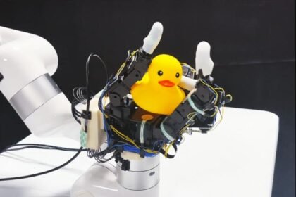 This Robotic Hand Rotates Objects Using Touch, Not Vision