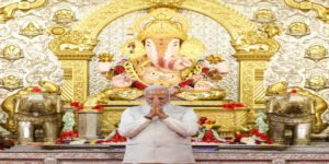PM performs puja at Pune