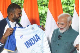 PM Modi and PR Sreejesh