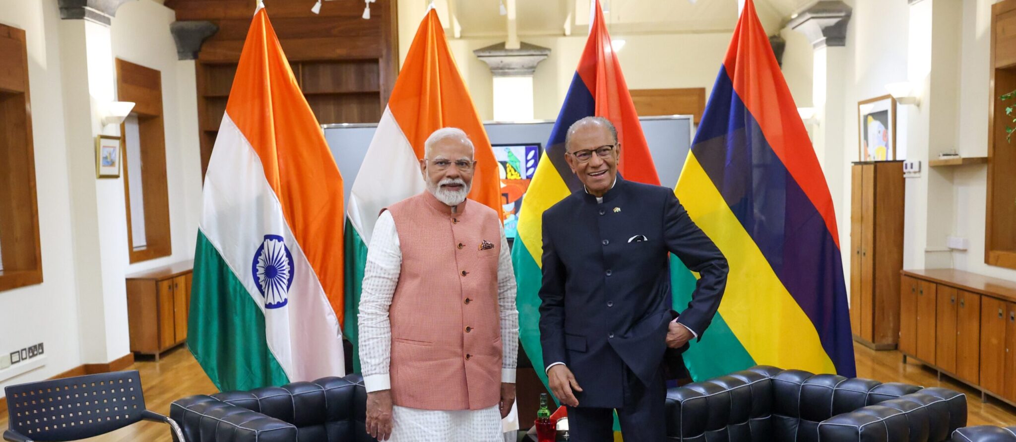 Prime Minister Narendra Modi with Mauritius Prime Minister Dr. Navinchandra Ramgoolam